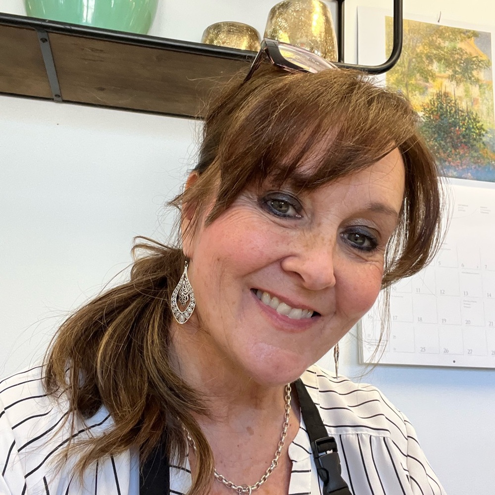 Meet your Posher, Lisa